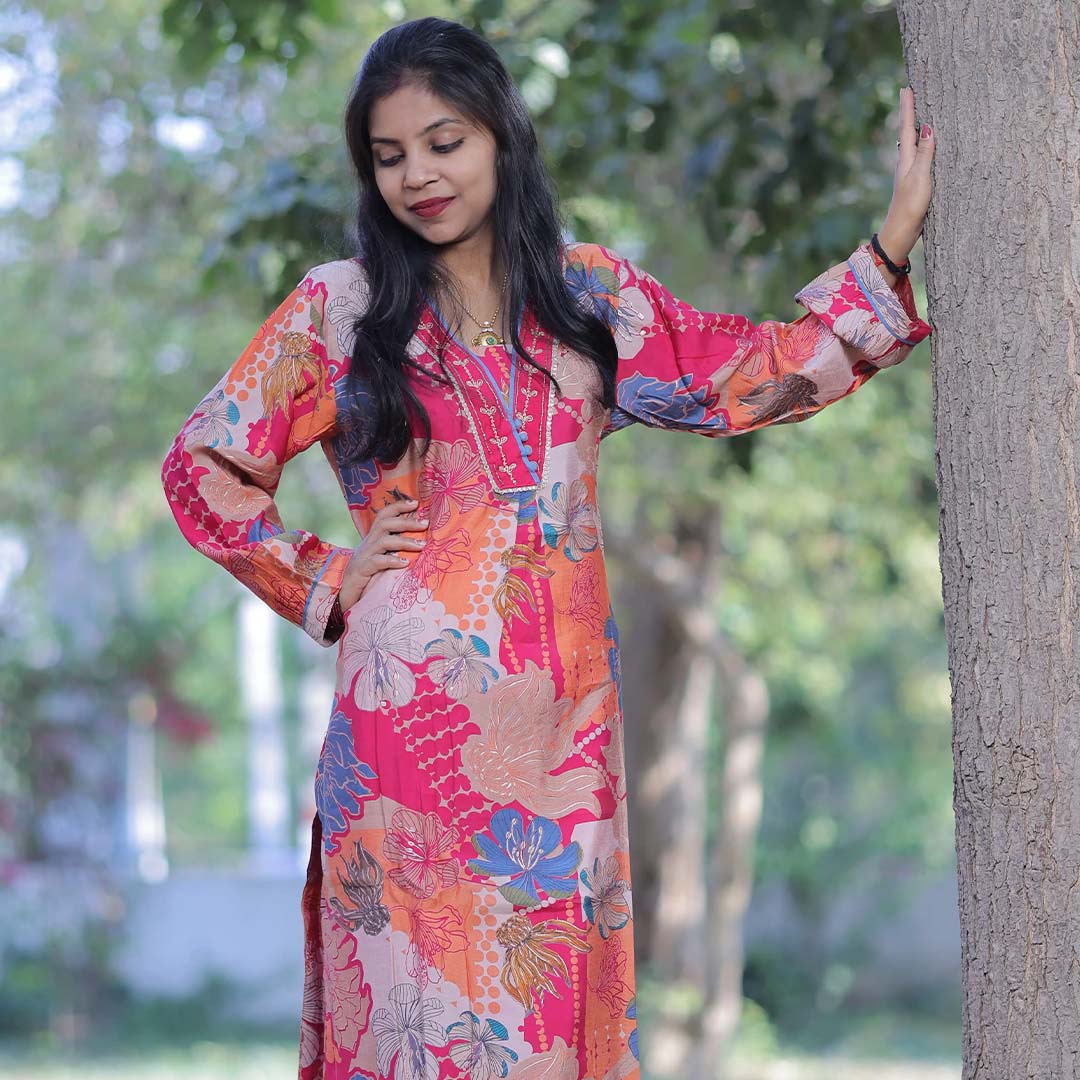 Pahnawaa Bold Bloom Printed Kurta Set