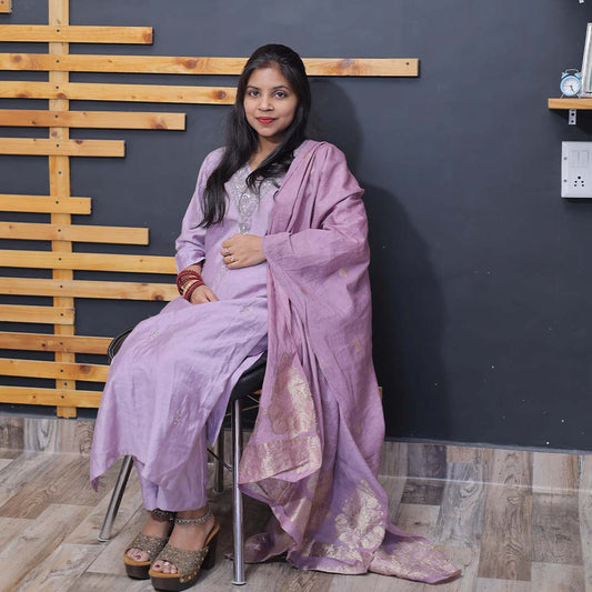 Pahnawaa Regal Mauve Zari Suit Set
