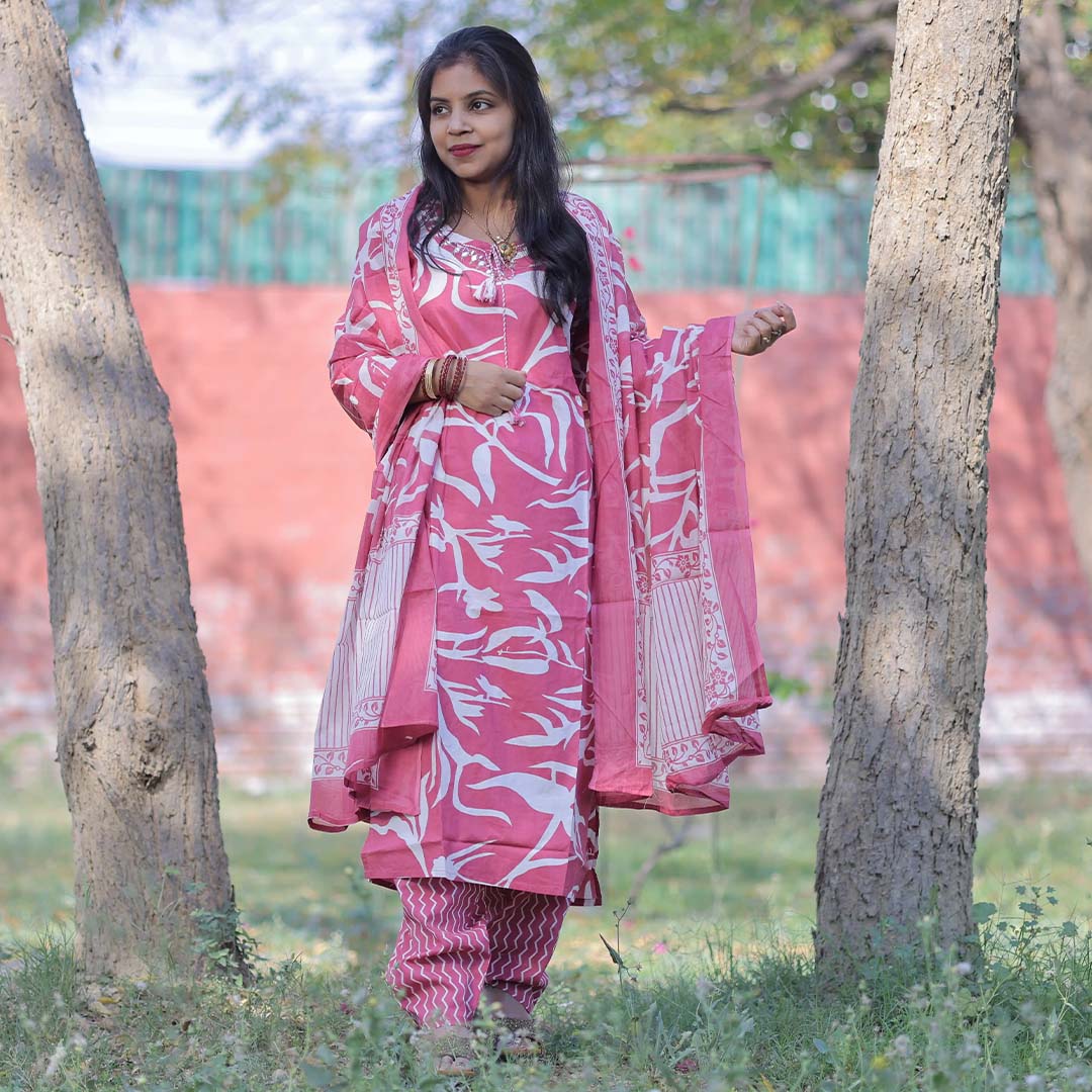 Pahnawaa Rosewood Handblock Print Suit Set