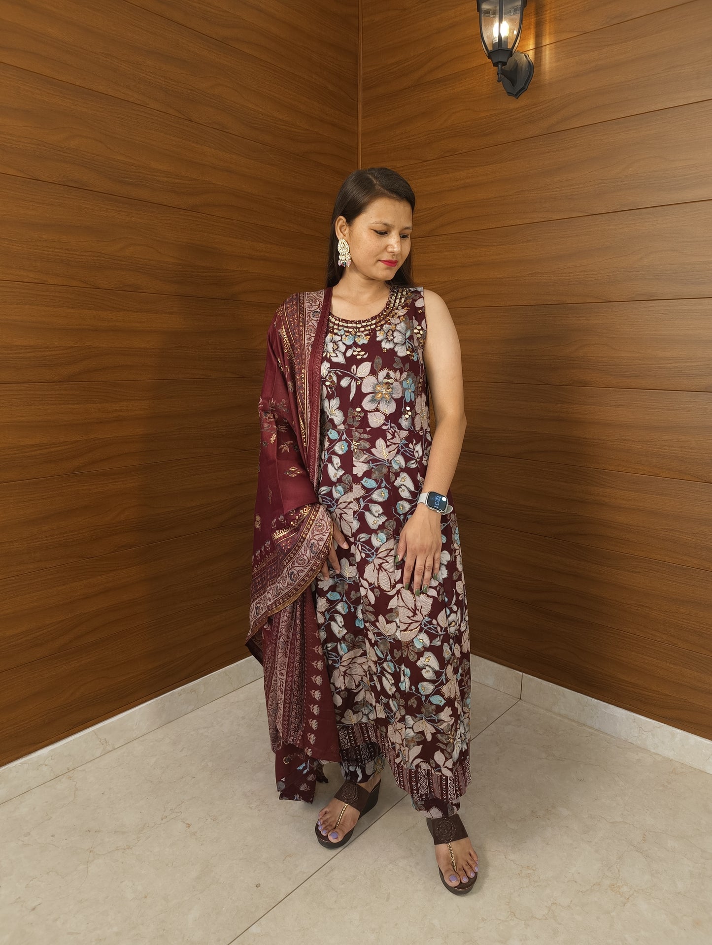 Pahnawaaa Dark Mahroon Printed Suit with Mirror Work