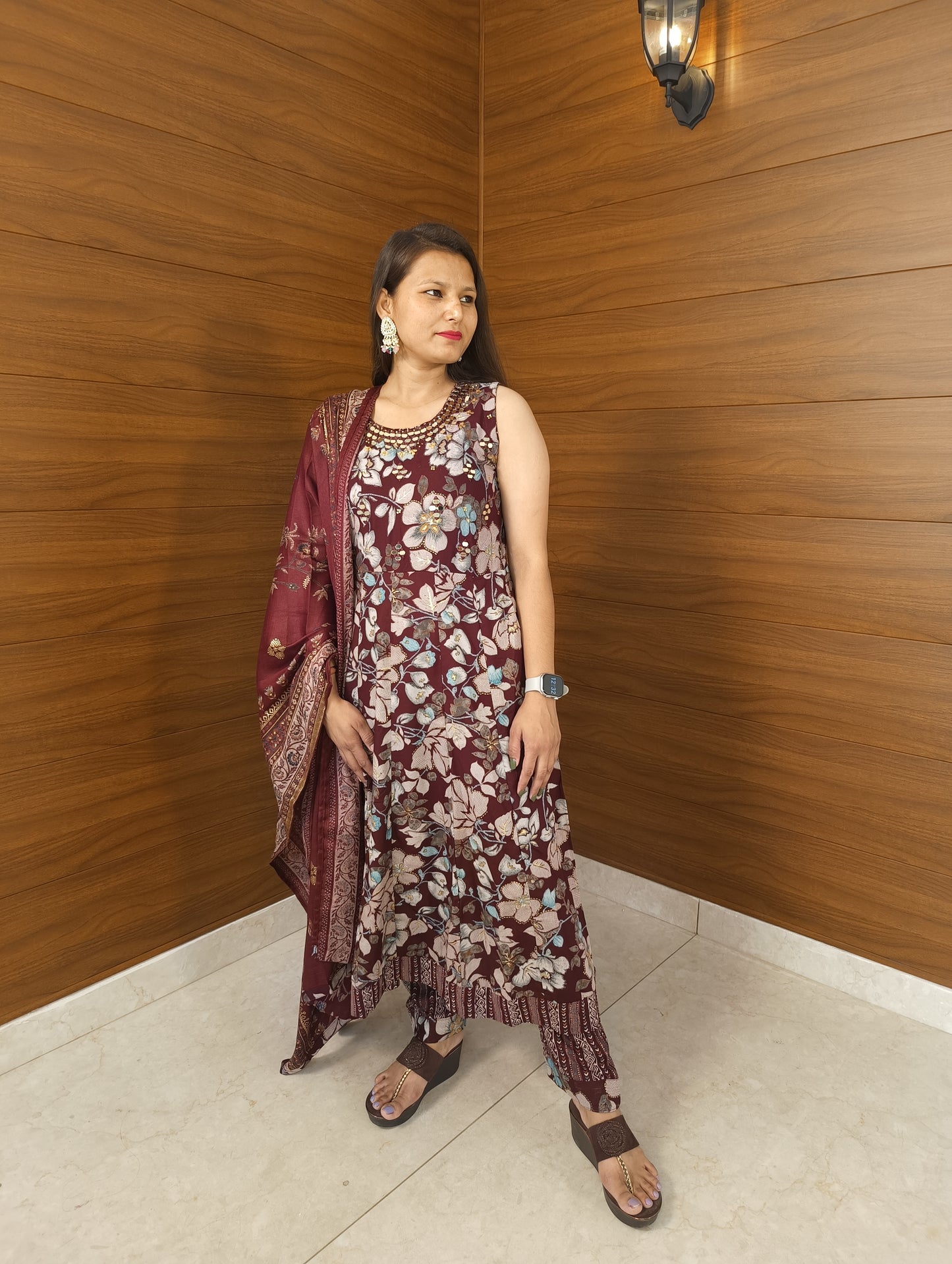 Pahnawaaa Dark Mahroon Printed Suit with Mirror Work