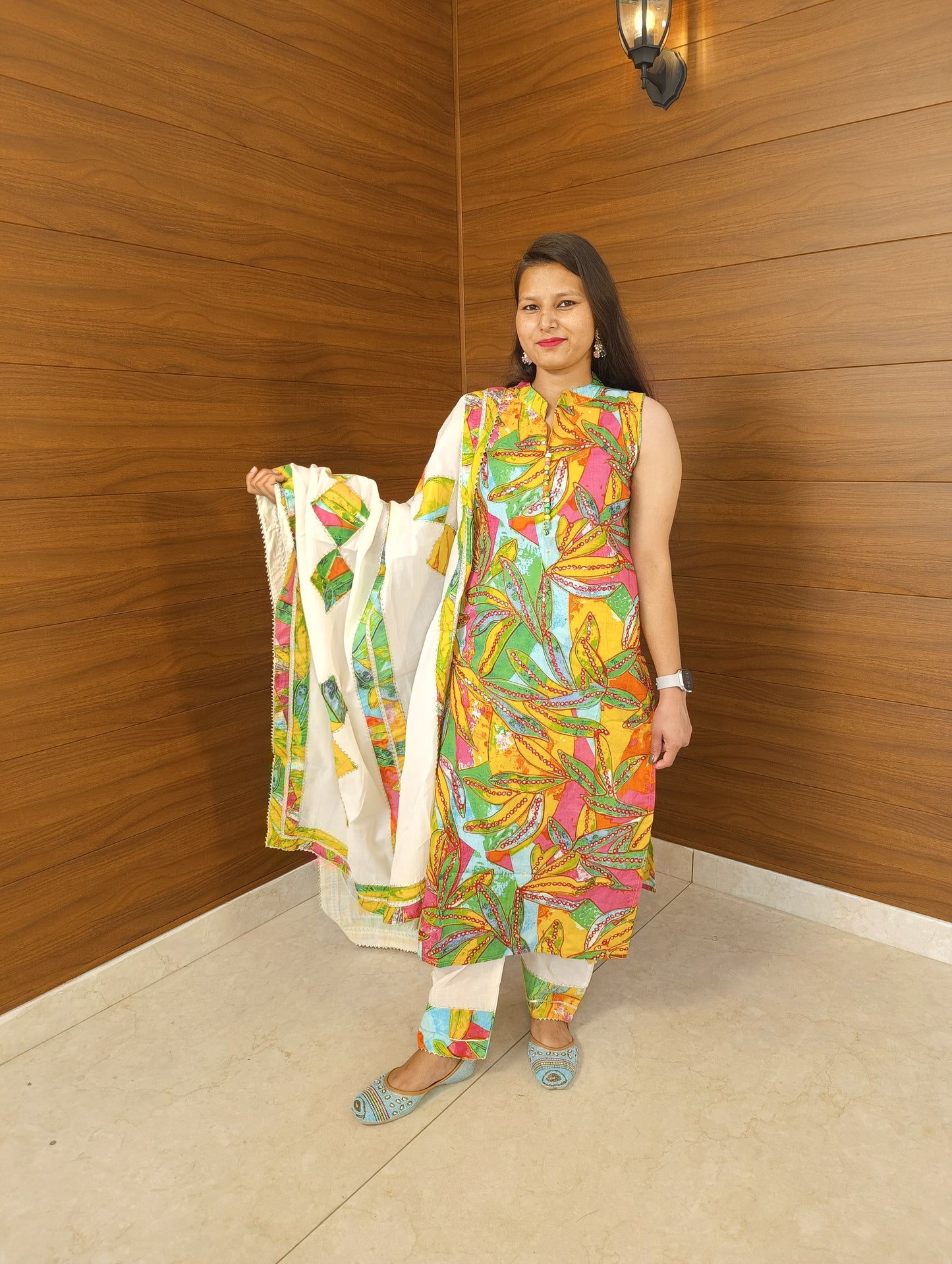 Pahnawaaa White Multicolor Printed Suit with Work