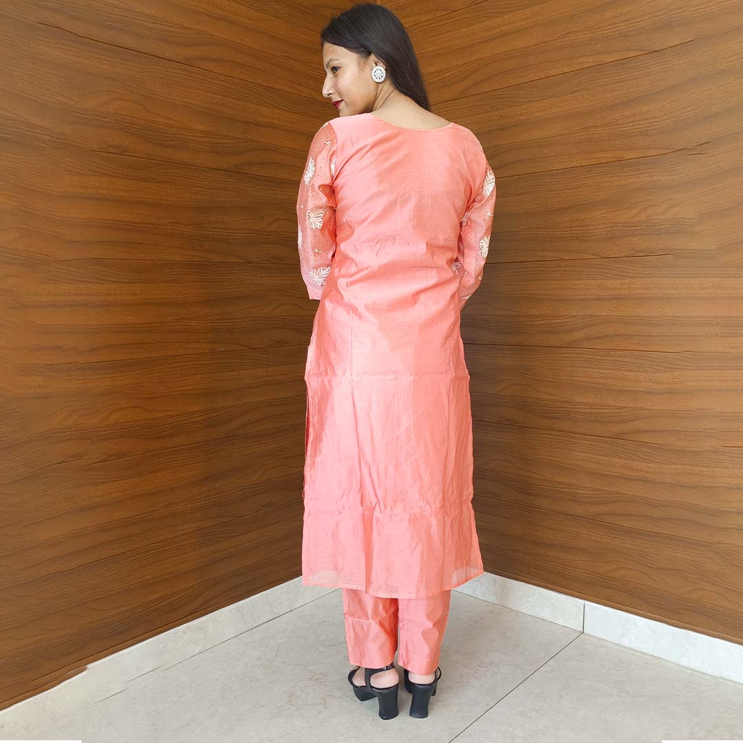 Pahnawaa Peach Silk Suit Set with Round Neck