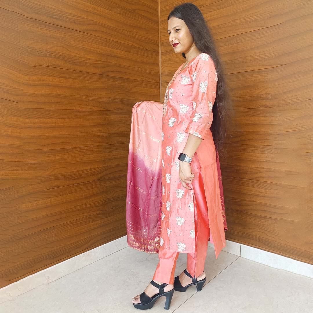 Pahnawaa Peach Silk Suit Set with Round Neck