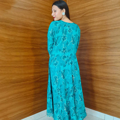 Pahnawaa Graceful Green Anarkali Suit with Neck Design