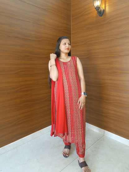 Pahnawaa Red Embroidery Straight Cut Suit with Embroidered Pant