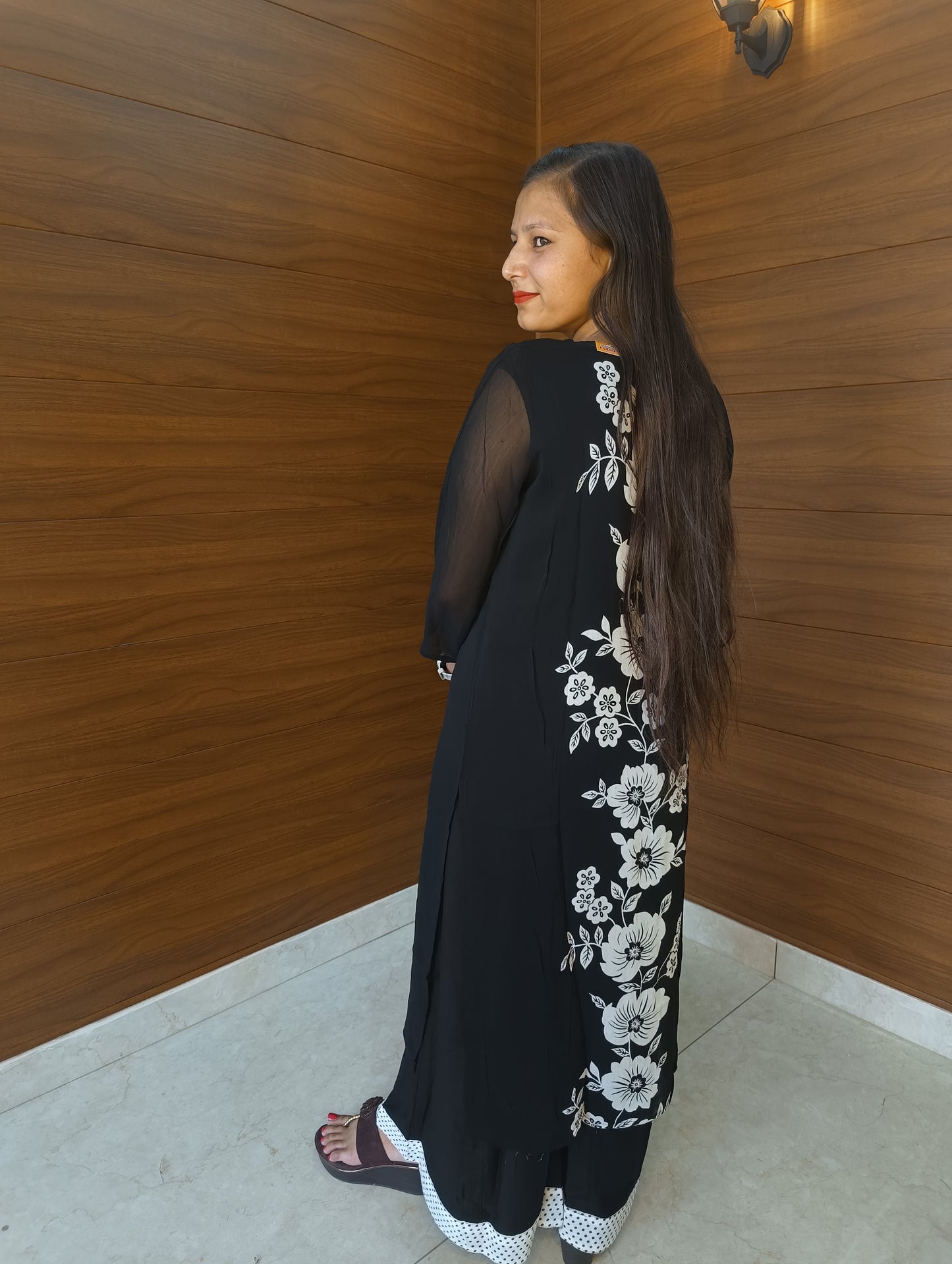 Pahnawaa Black Floral Print Kurti Set
