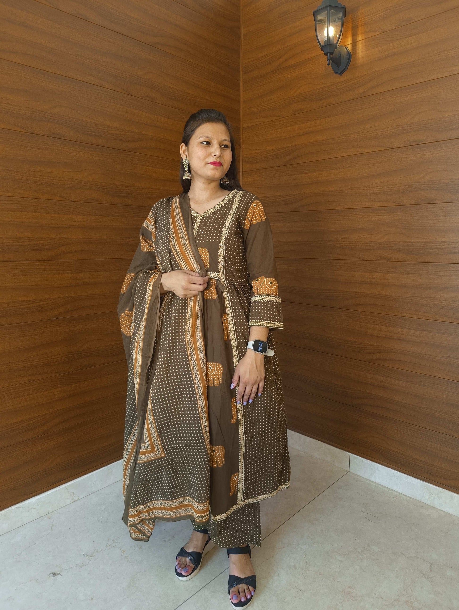 Pahnawaa Mehendi Green Suit with Elephant Print