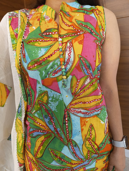 Pahnawaaa White Multicolor Printed Suit with Work