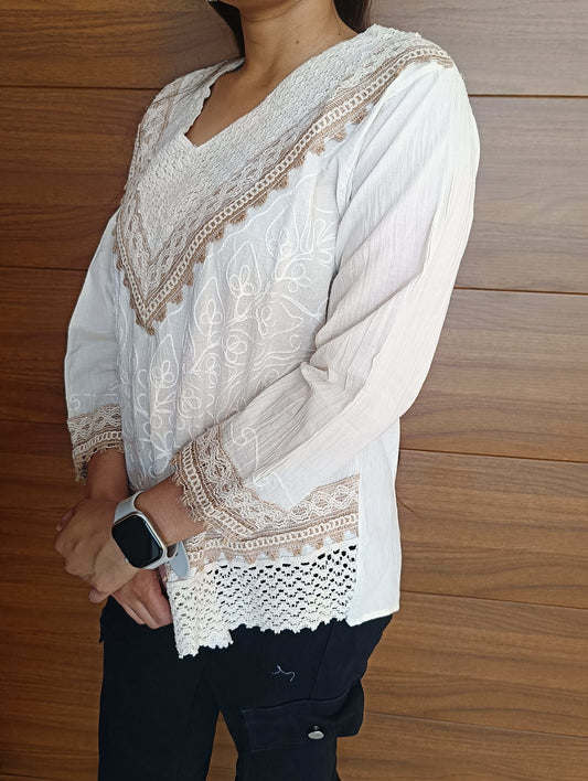 Pahnawaa Cream Printed Top with Lace and Hand Work