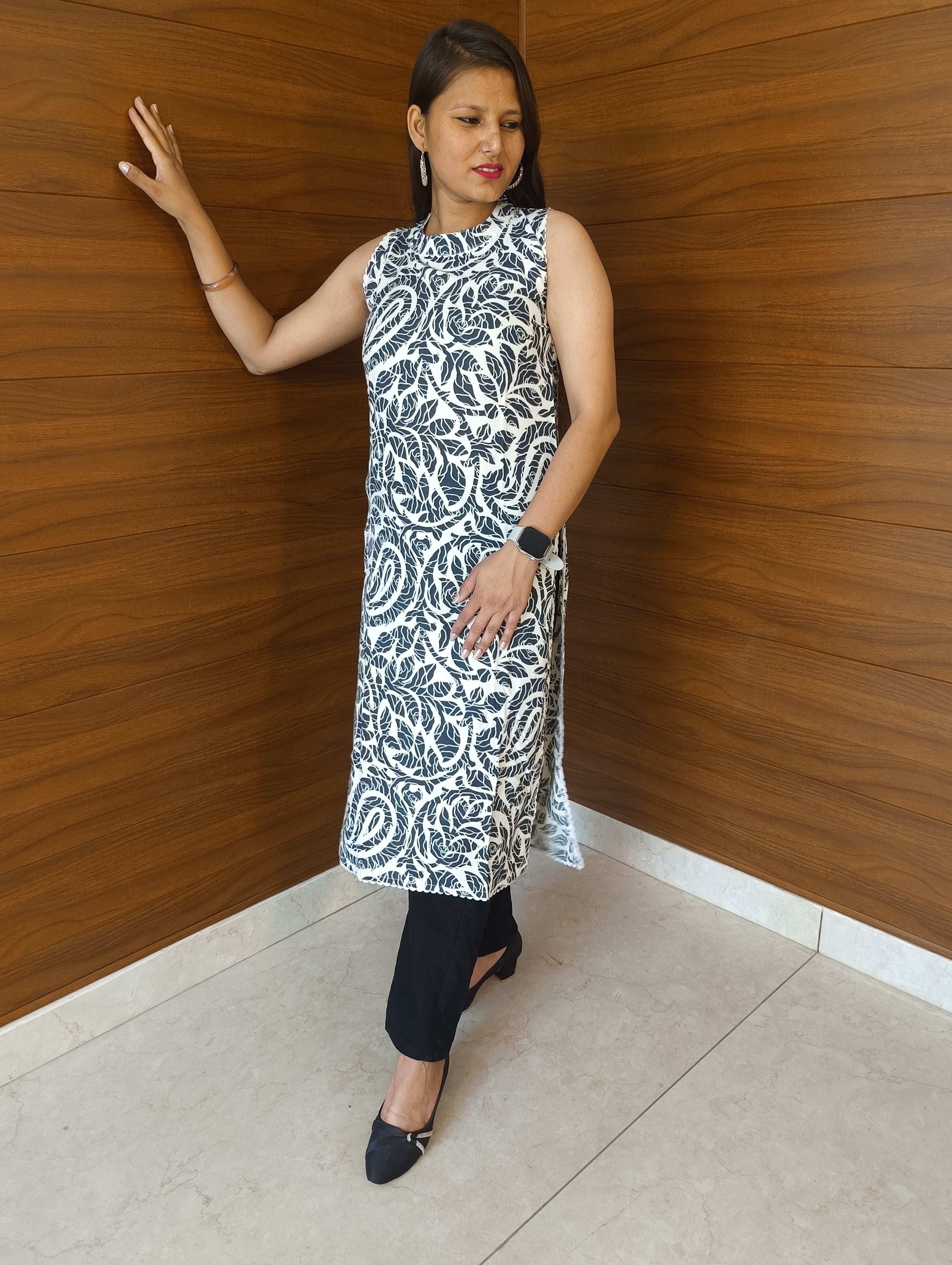 Pahnawaa White & Blue Lace Kurti