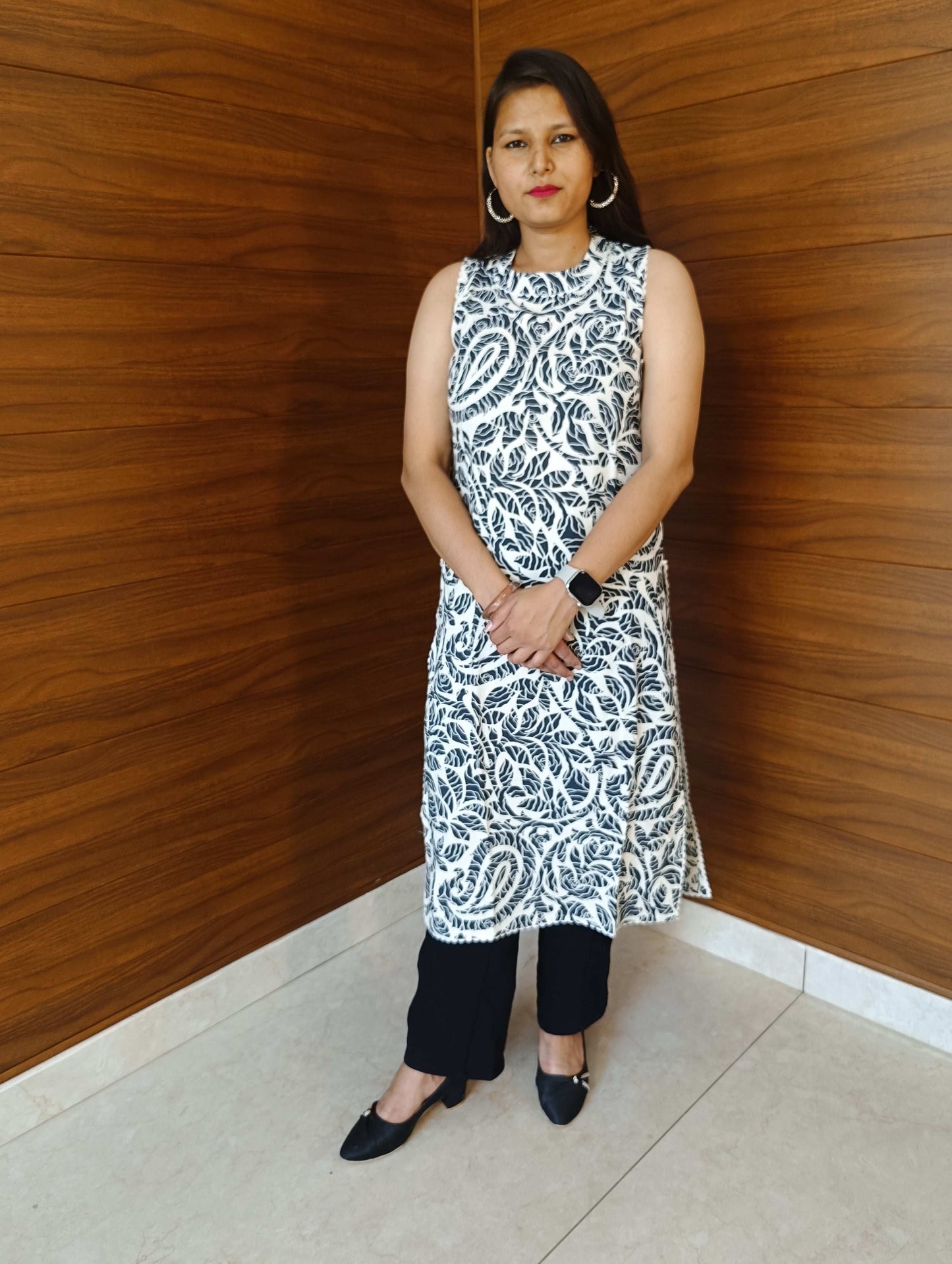 Pahnawaa White & Blue Lace Kurti