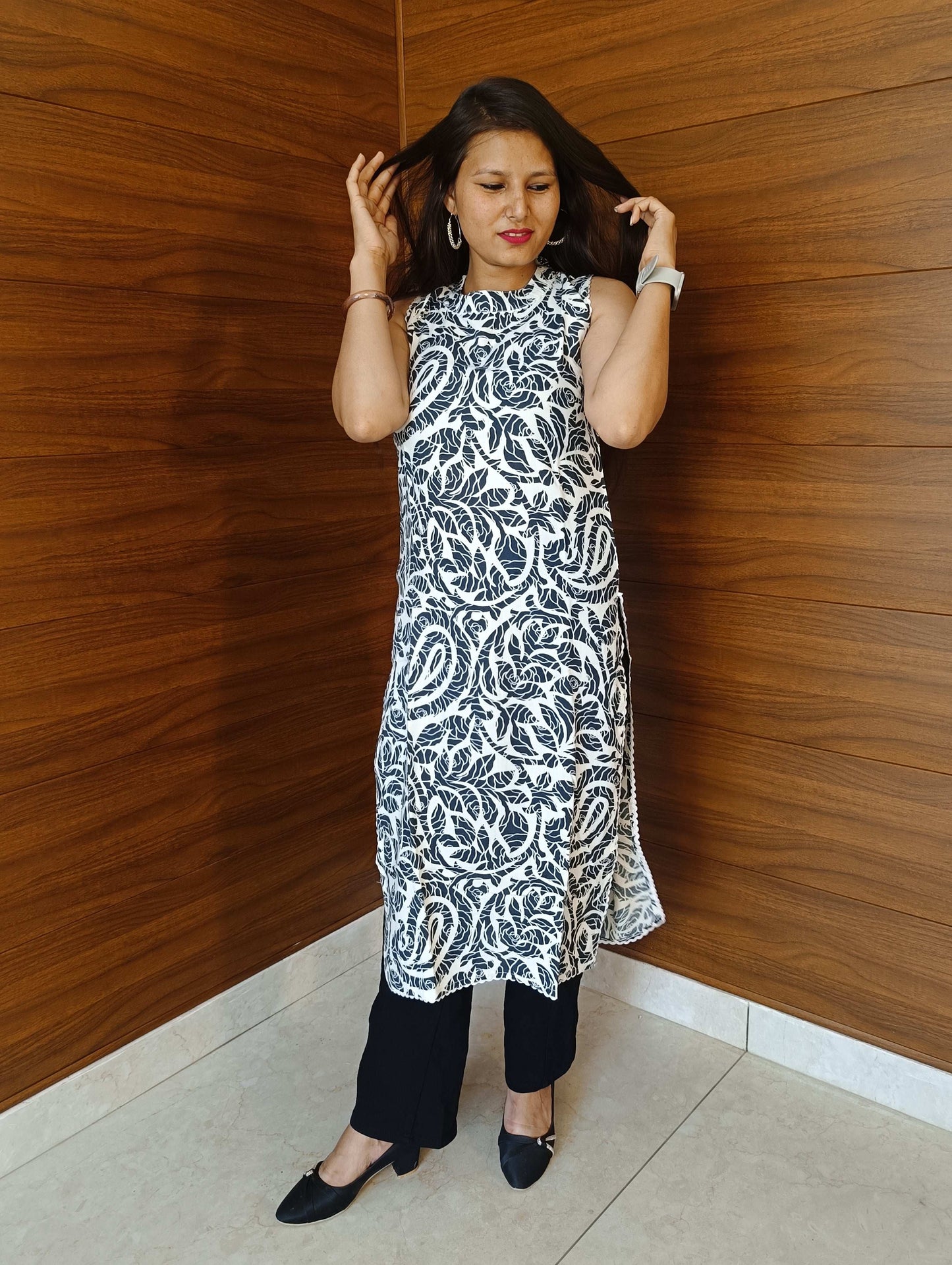 Pahnawaa White & Blue Lace Kurti